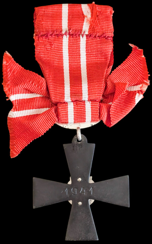 Finland Order of the Cross of Liberty 4th Class 1941 with Swords - Image 2