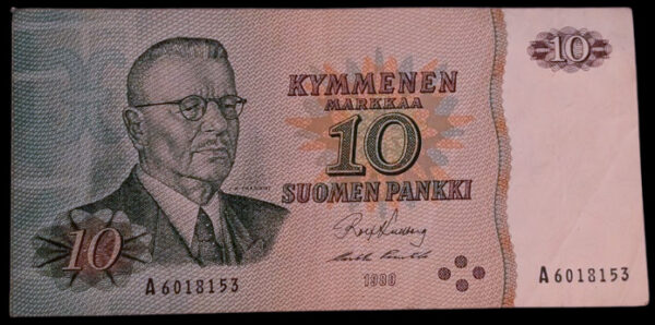 Finland 1980 10 Markkaa, Off Center Error - Image 2