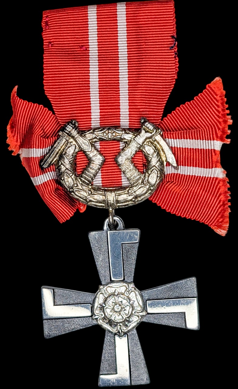 Vapaudenristi 4. lk 1941 miekoin