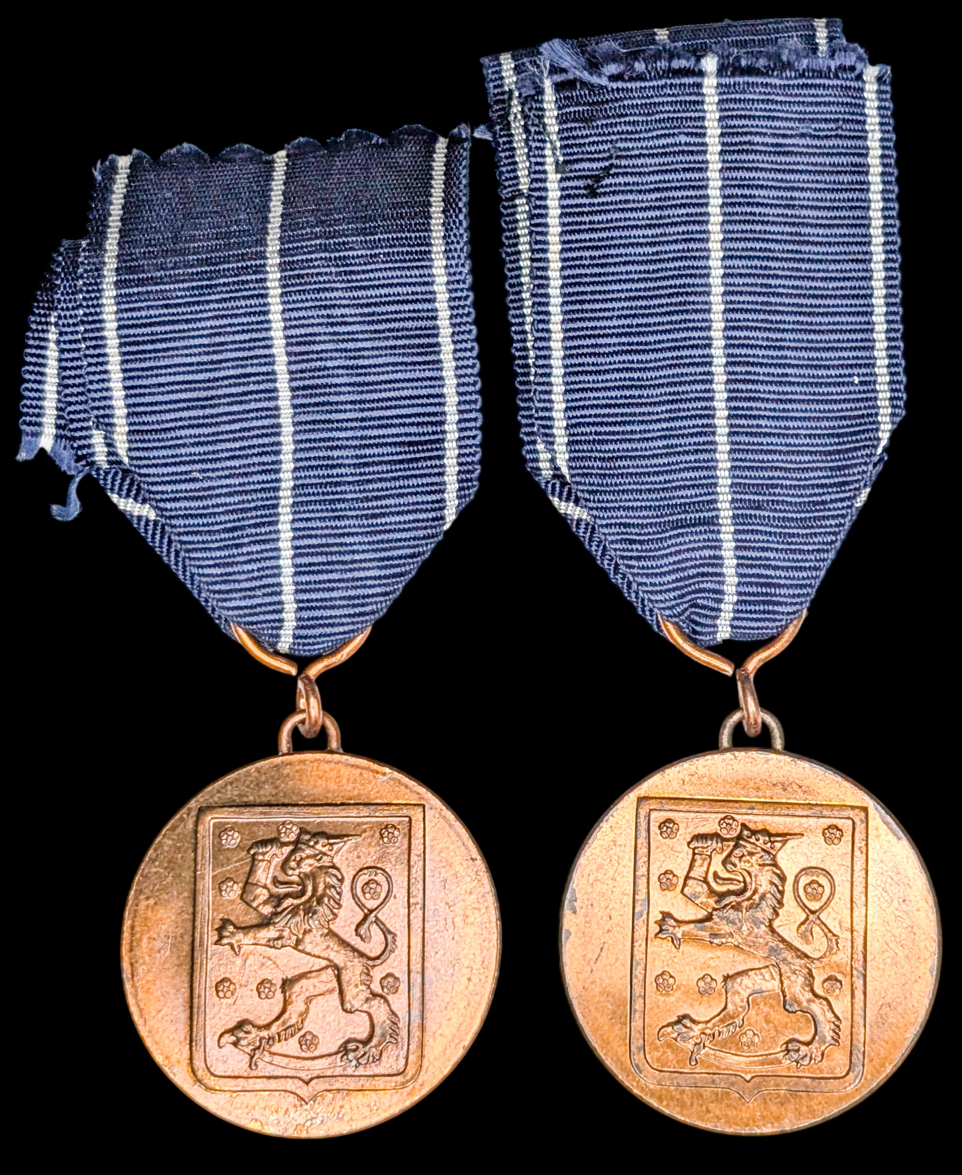 Finland 1941-1945 Continuation War Medals, Swedish & Finnish Text - Image 2