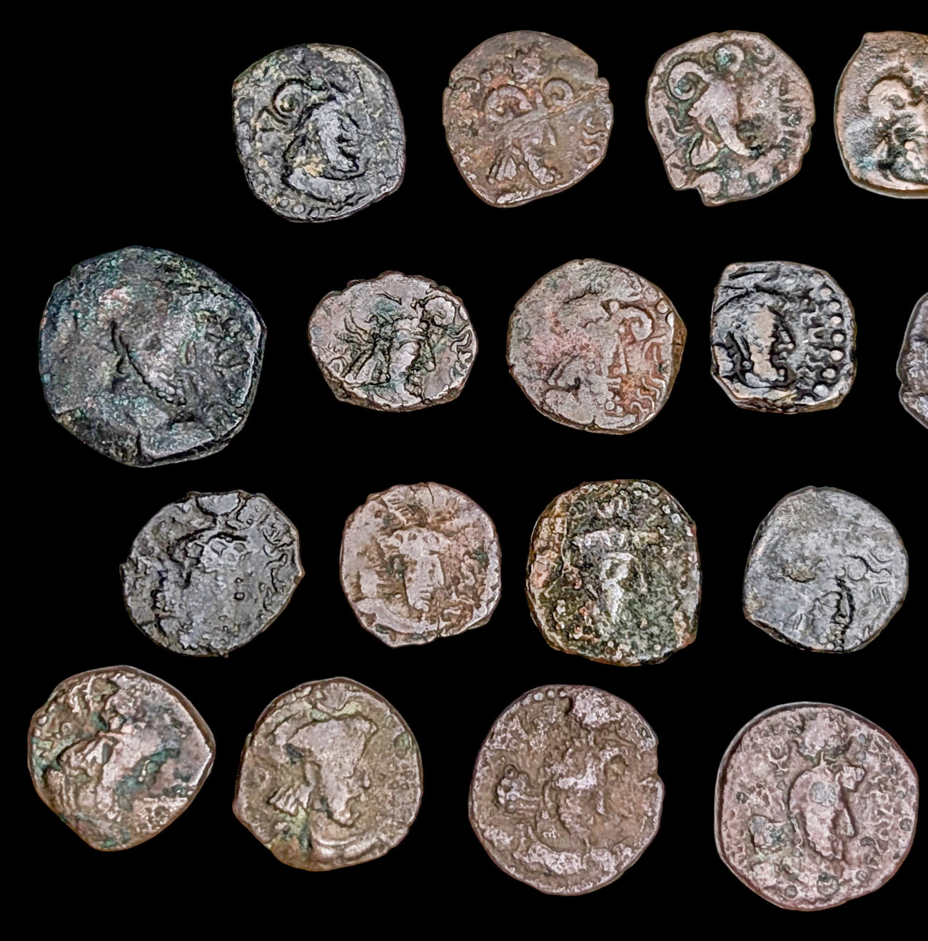 Kusano-sassanidit 270-350 jKr., Æ, 22 kpl - Image 2