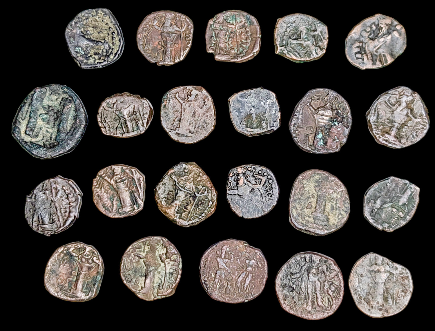 Kusano-sassanidit 270-350 jKr., Æ, 22 kpl - Image 4