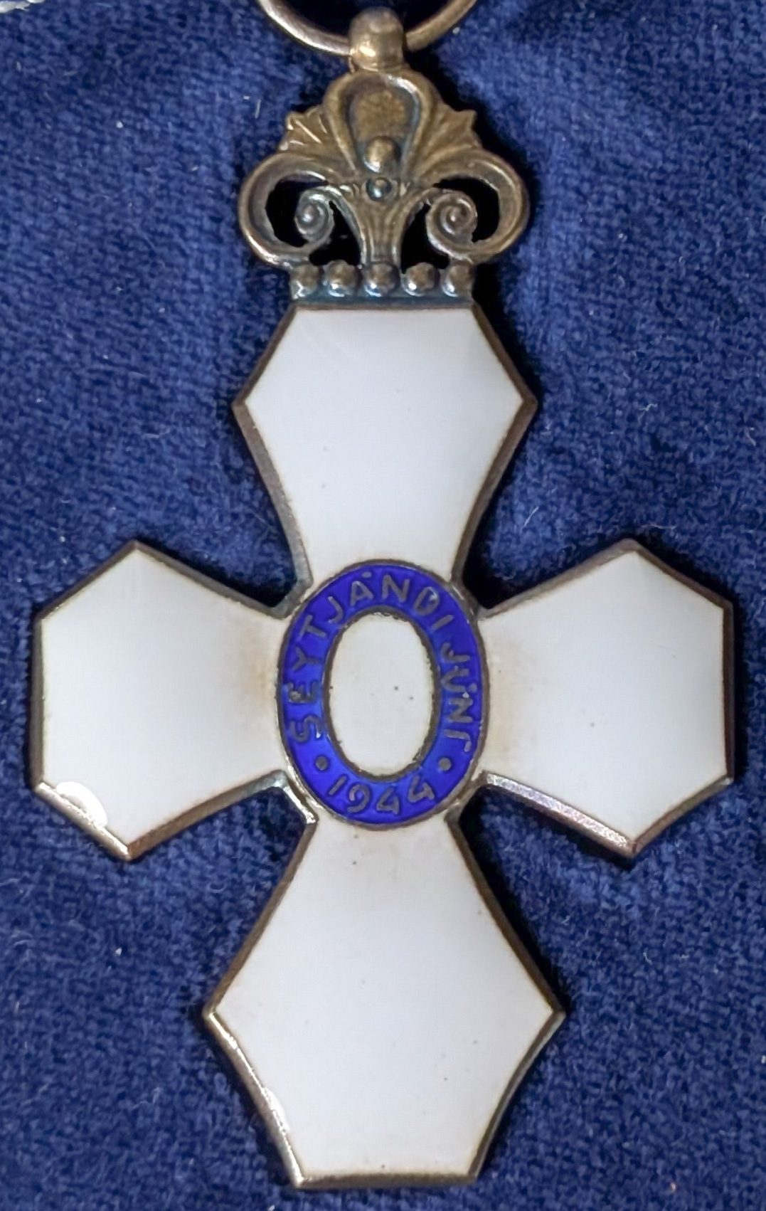 Iceland, Order of the Falcon Knight's Cross - Image 4