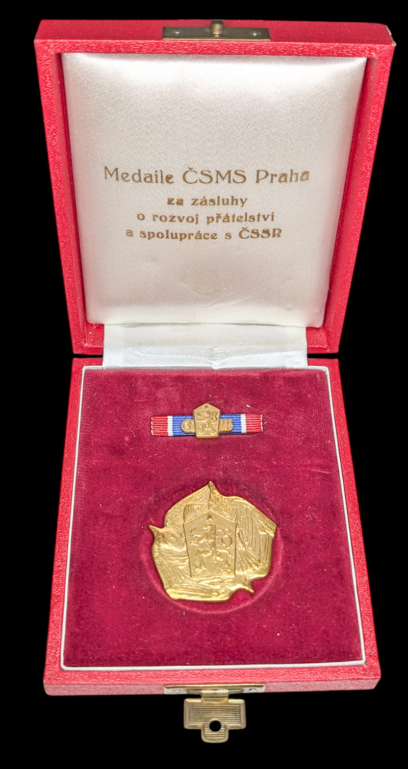 Czechoslovakia Socialist Republic of Prague, Merits in the Development of Friendship and Cooperation Medal - Image 3