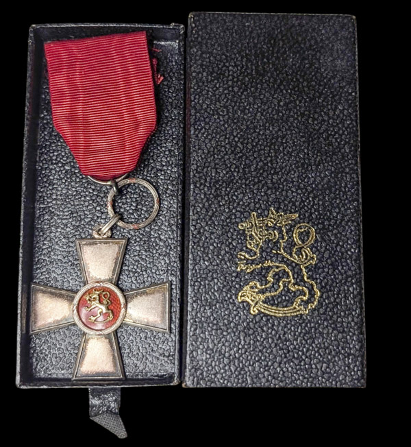 Finland Order of the Lion Cross of Merit - Image 2